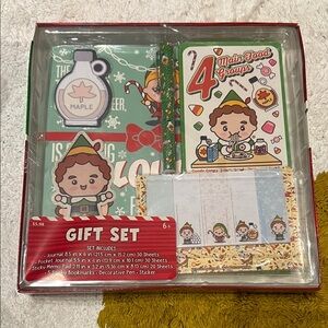 Kids Gift Set with Maple Character - Multicolor